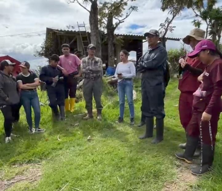 Estudiantes de Producción Pecuaria conocen proyecto innovador en Pacay, San Fernando