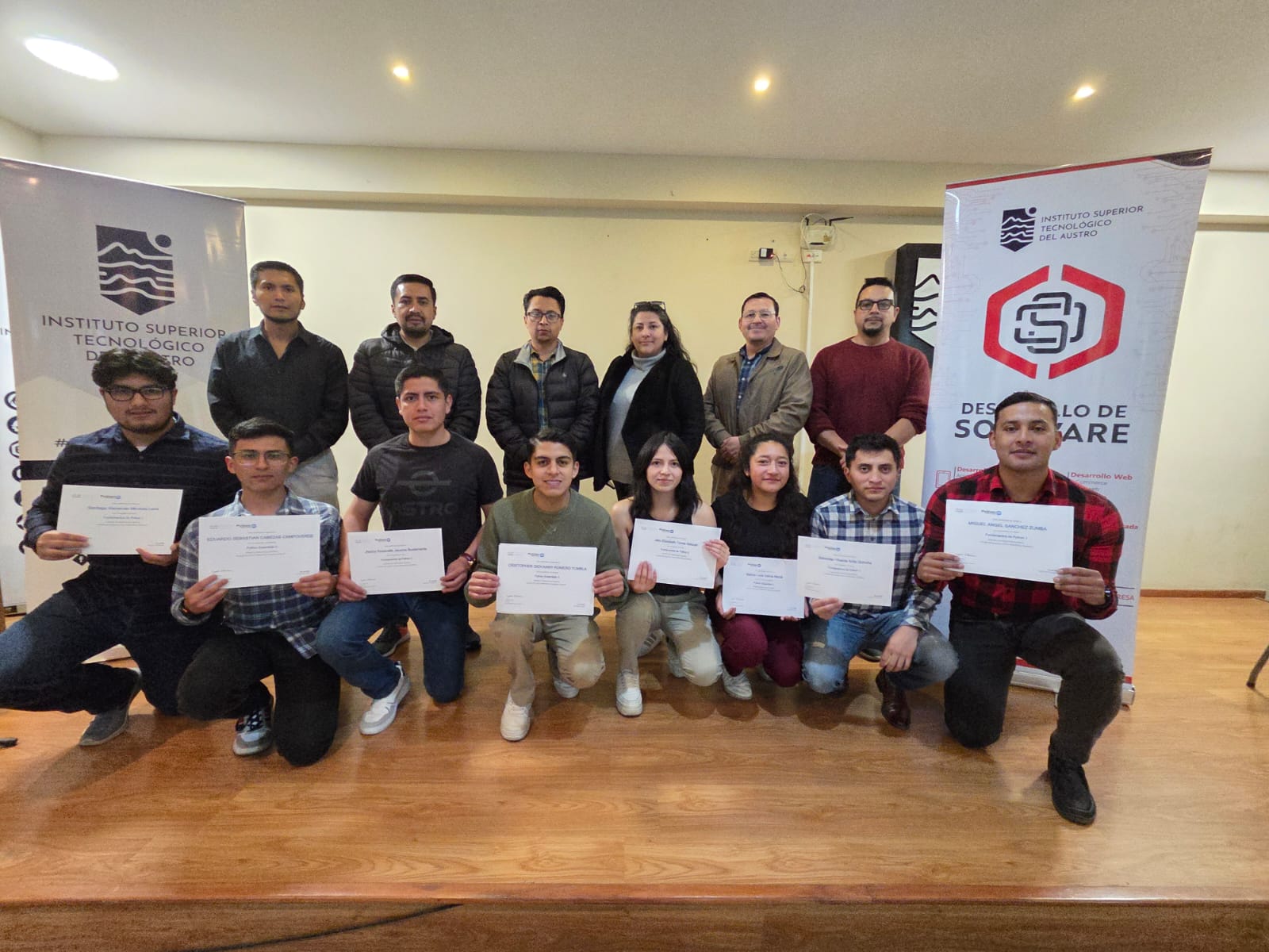 Estudiantes de Desarrollo de Software obtienen certificación internacional en Python gracias a Cisco Networking Academy