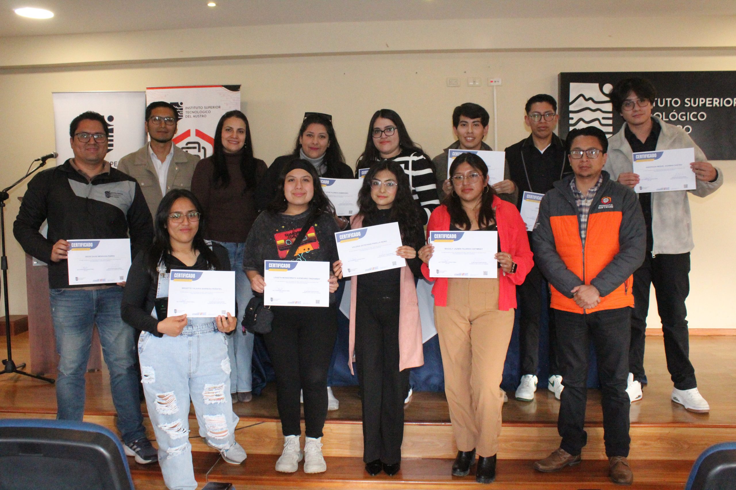 Realizamos la entrega de certificados del curso “Desarrollo Web y las Bases de Datos”