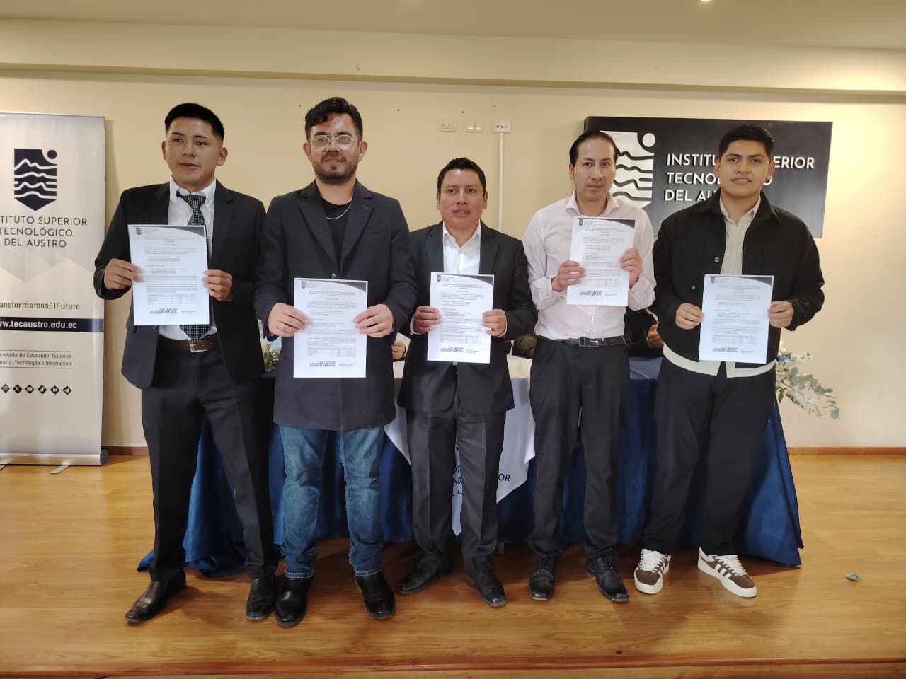 Se realizó entrega de actas de resultados del examen complexivo de Mecánica Automotriz