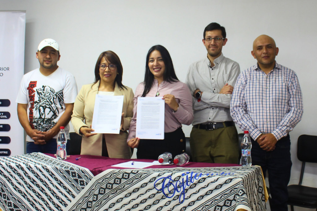 IST del Austro y GAD Parroquial de Cojitambo firman convenio para fortalecer la bioseguridad y el bienestar animal en fincas integrales