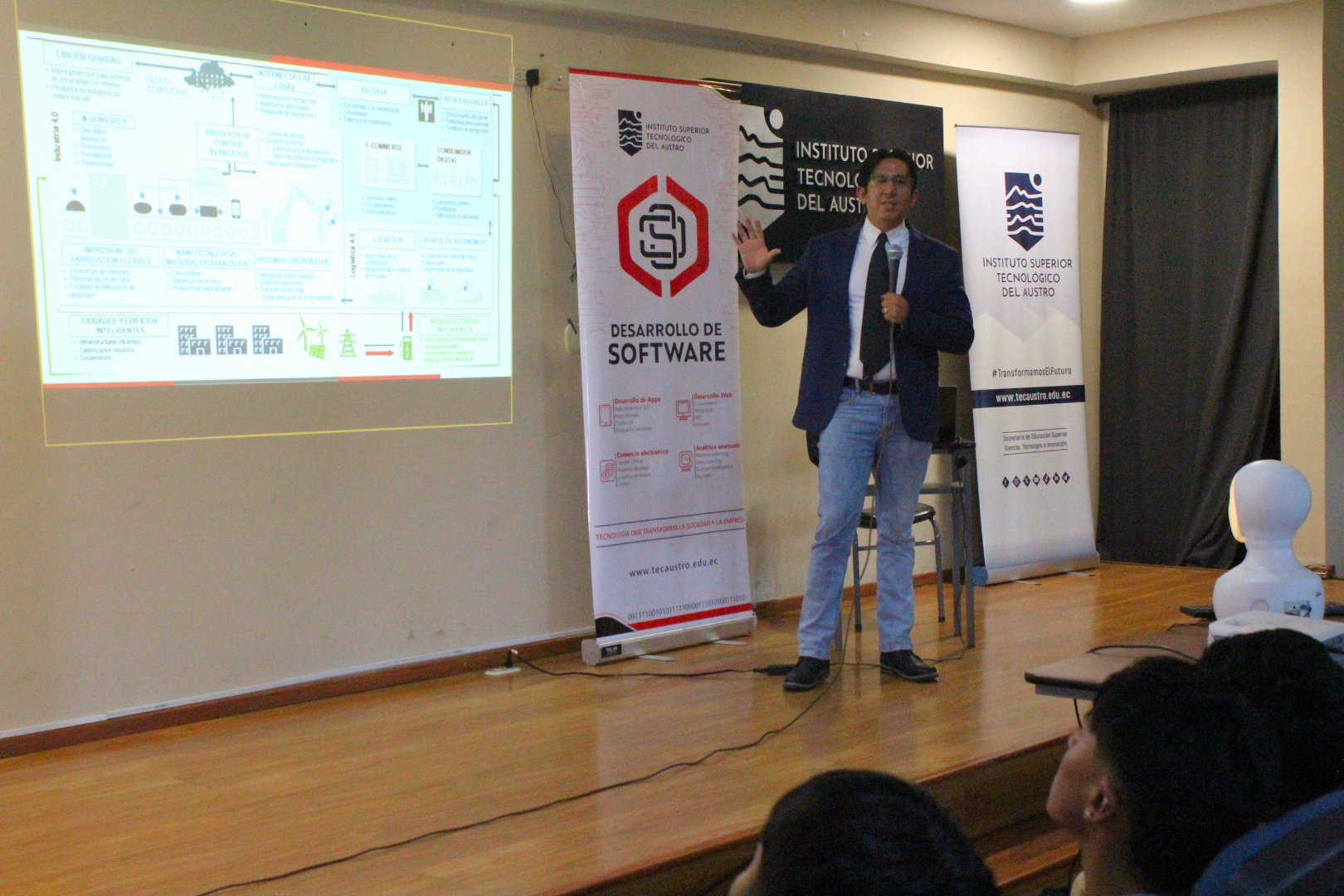 La carrera de Desarrollo de Software llevó la inteligencia artificial al centro del debate académico institucional