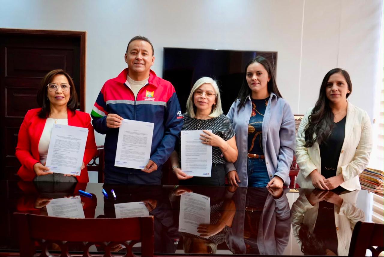 IST del Austro y Municipio de Azogues suscriben convenio para fortalecer la gestión contable de las microempresas