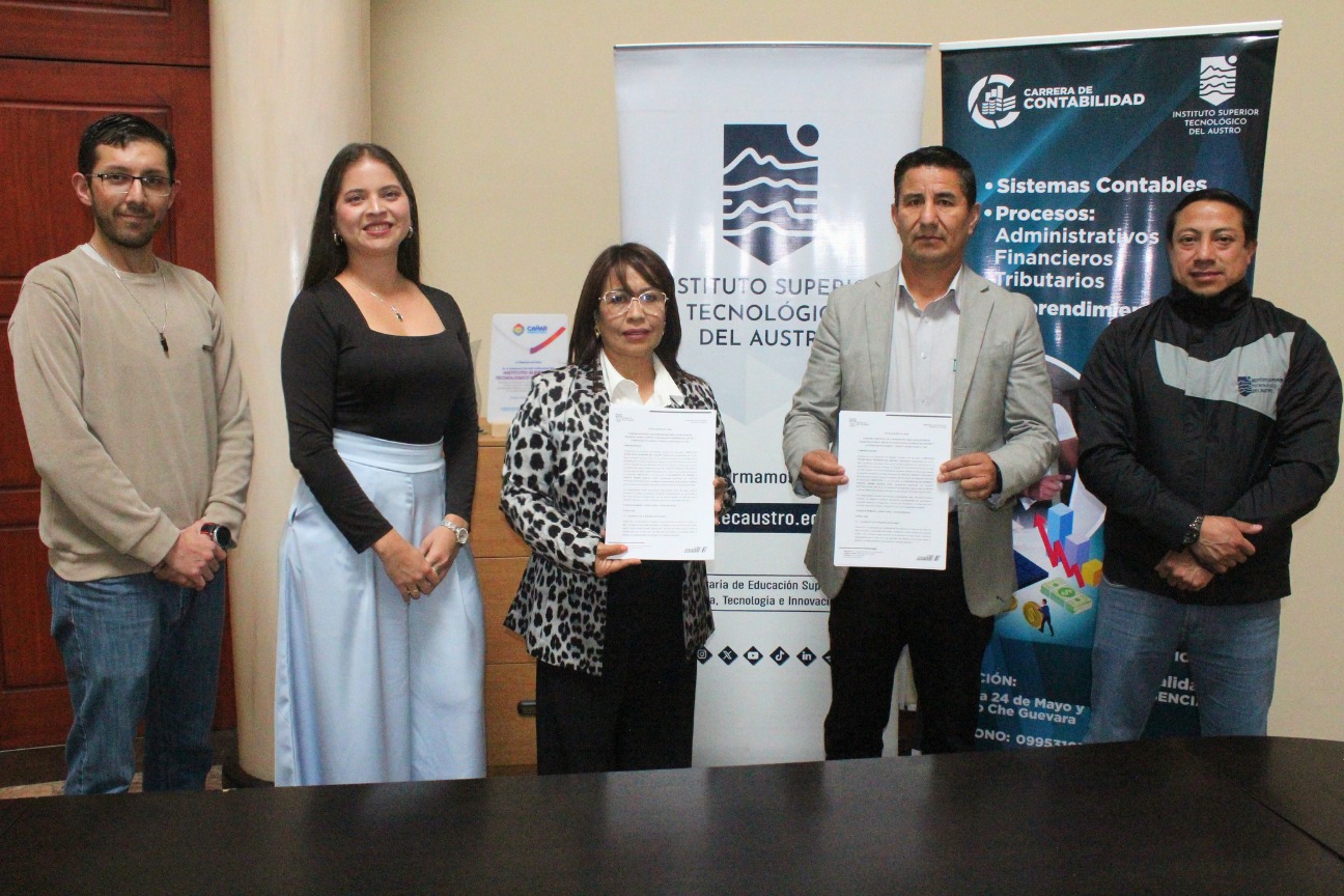 Estudiantes de Contabilidad realizarán pasantías en la Coop. Jardín Azuayo
