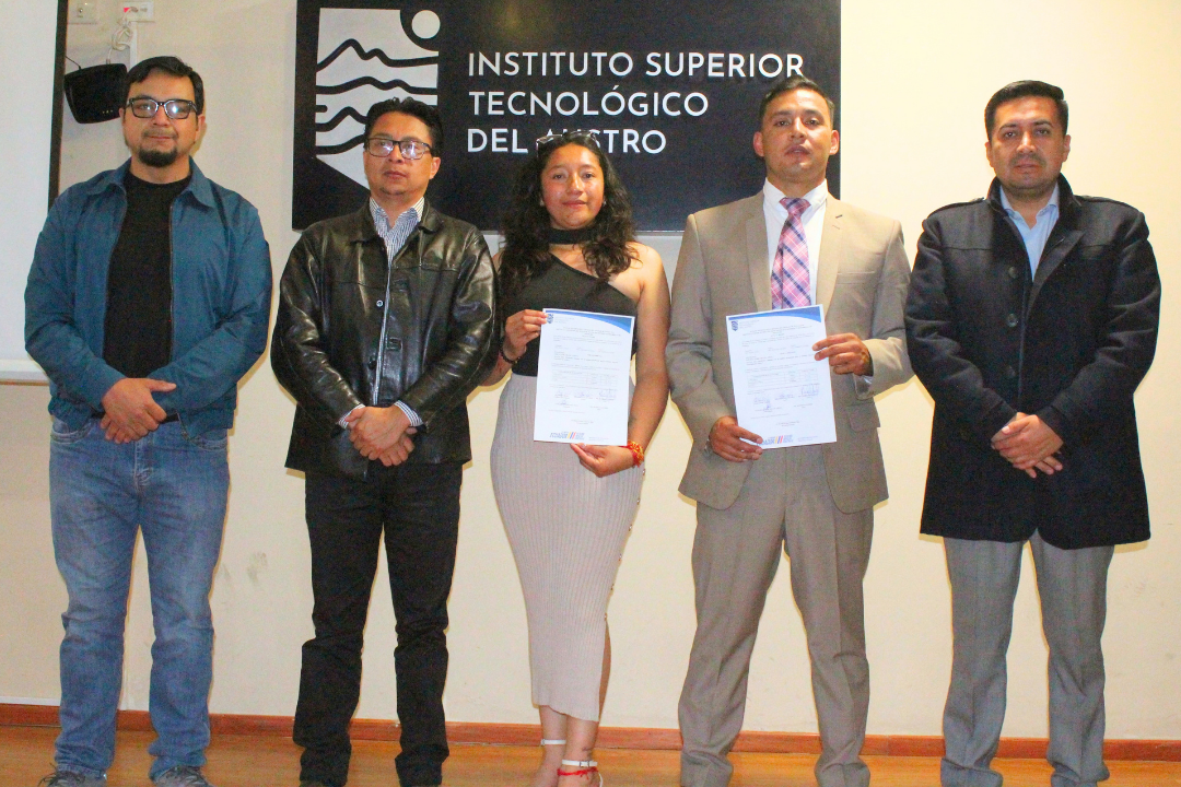 Estudiantes de Desarrollo de Software culminan su formación con proyectos tecnológicos aplicados a necesidades reales